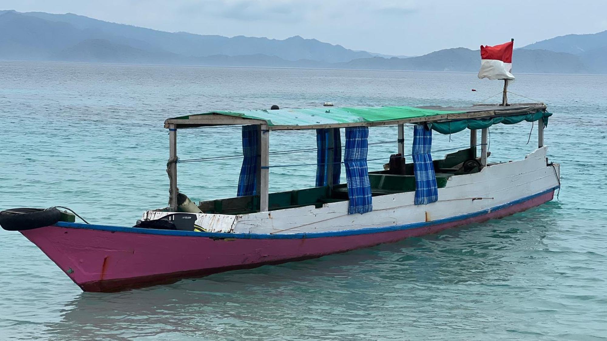Jhuna Komodo Homestay Экстерьер фото